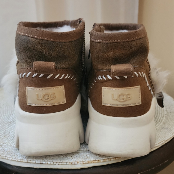 UGG Australia Womens FLUFF PUNK Shearling BOOT in Chestnut Brown size 7.Like New - Picture 5 of 9
